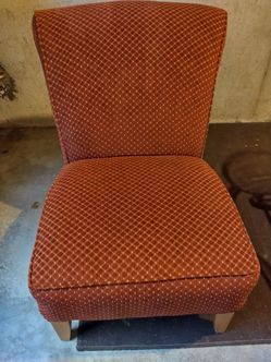 Accent chair