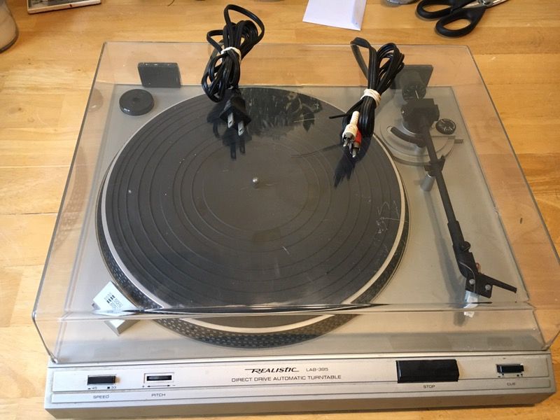 Realistic LAB-395 direct-drive turntable