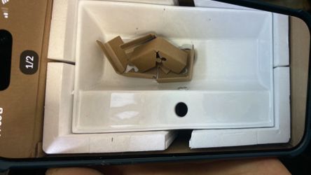 White Ceramic Vessel Bathroom Sink 21.5/12 Inch