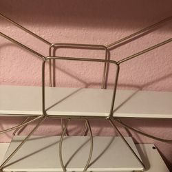 Bow  Shelf 