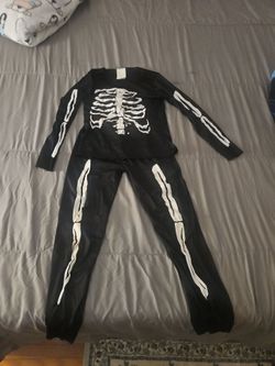 Skeleton Custome zise (8-10)