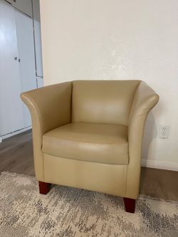 Modern Beige Accent Chair – Faux Leather – Excellent Condition