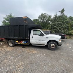 2003 Ford F-450 Super Duty Regular Cab & Chassis