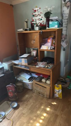 Desk with hutch