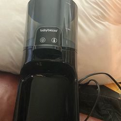 Baby Brezza Instant Bottle Warmer Advanced with 3 Temperature Settings, 24/7 Warm Water Dispenser for Formula Warming, LED Nightlight, 50oz Tank Capac