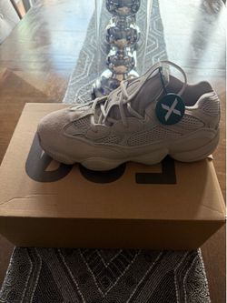 Yeezy blush 9.5
