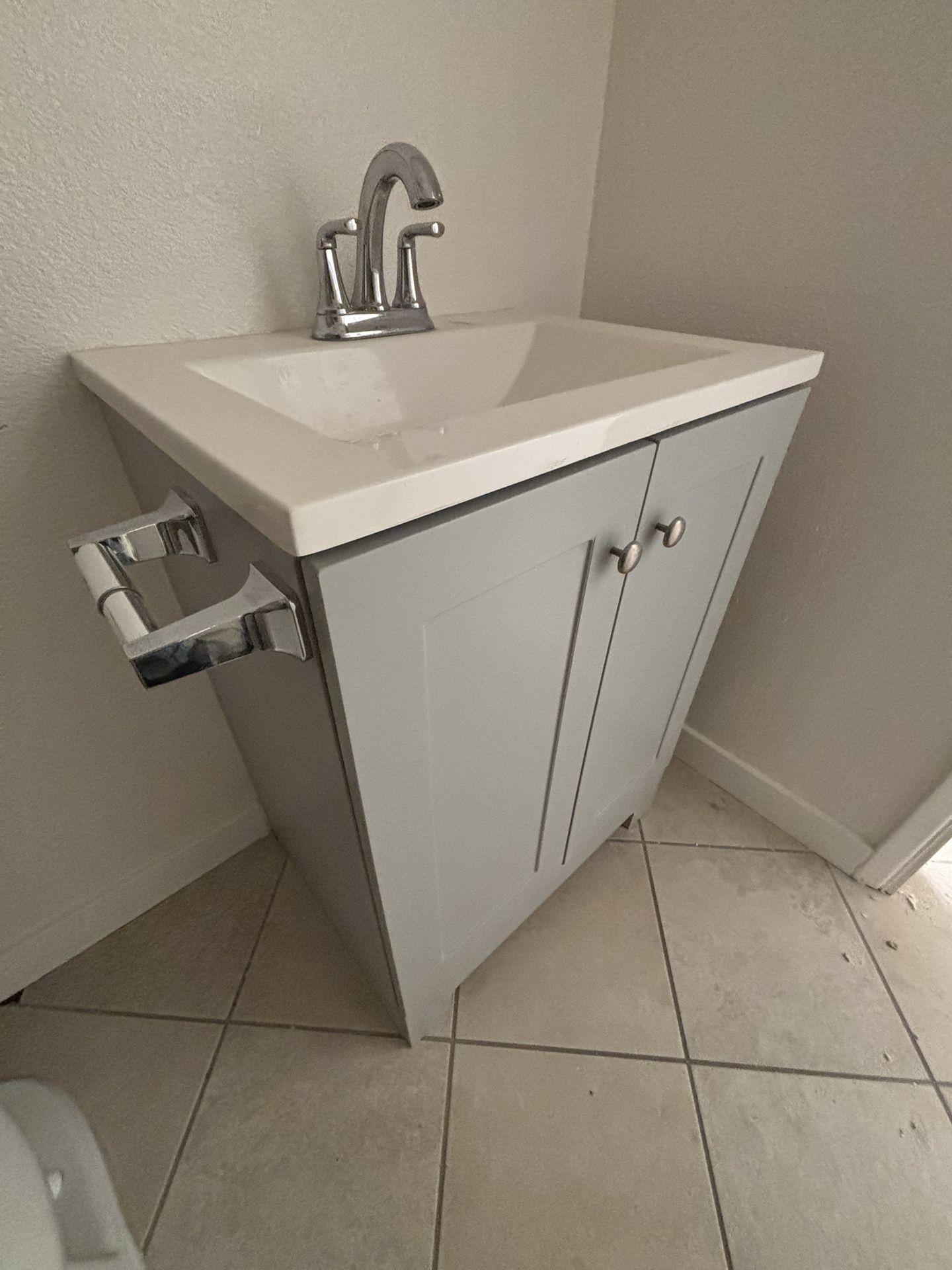 Single Sink Bathroom Vanity 