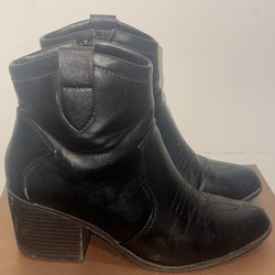 Black Cowgirl Boots 