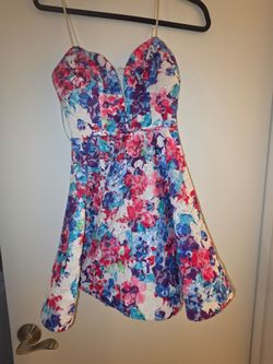 B. Darlin Floral Fit & Flare Dress – Size 3/4
