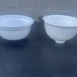 White Mixing Bowl and Colander Set