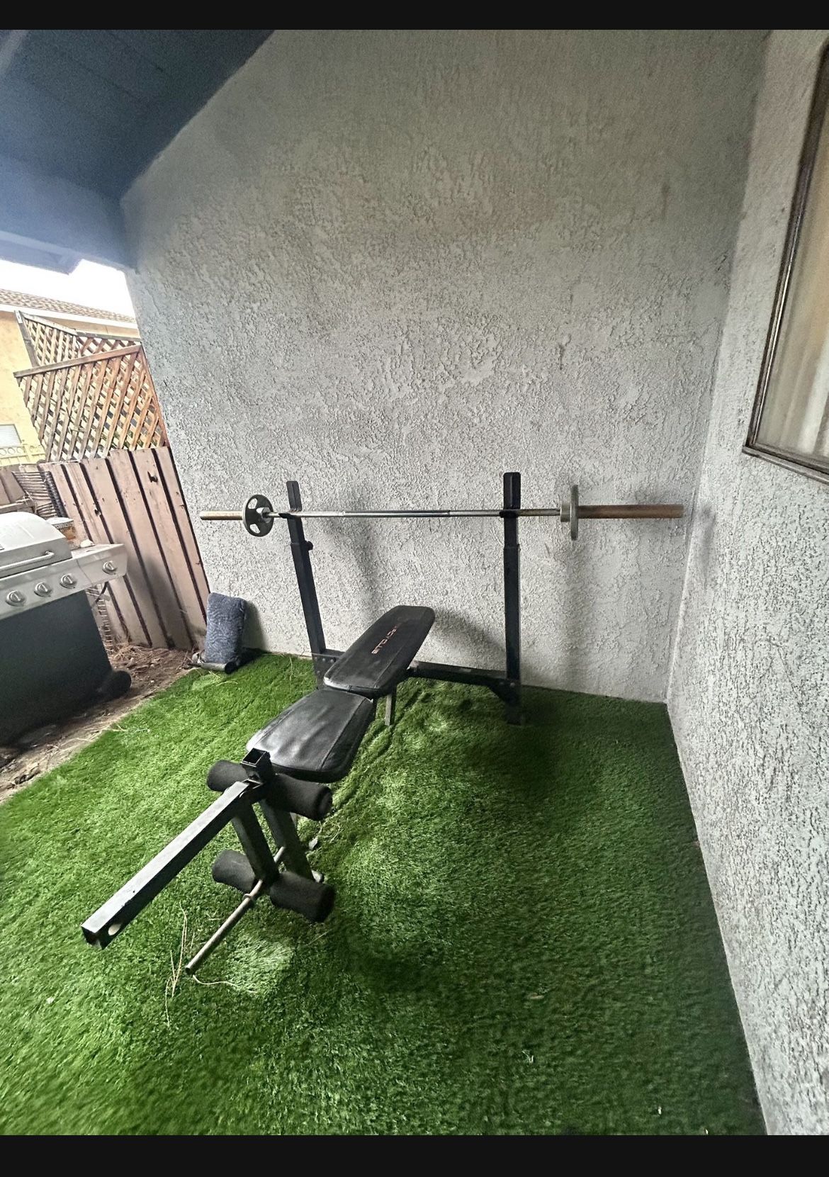 Weight Bench 