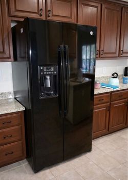 Black Kitchen Appliances Set