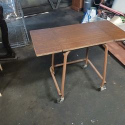 Cute small table that is dropped leaf $25 