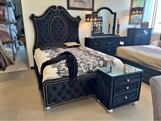 4 Pieces Black Color King Or Queen Bed Set