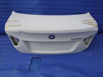 06 07 08 2006 2007 2008 BMW 3 SERIES 323i 325i 328i 330i 335i M3 SEDAN TRUNK LID GATE OEM USED