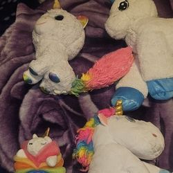 LARGE UNICORN COLLECTIBLES  14 PIECES!