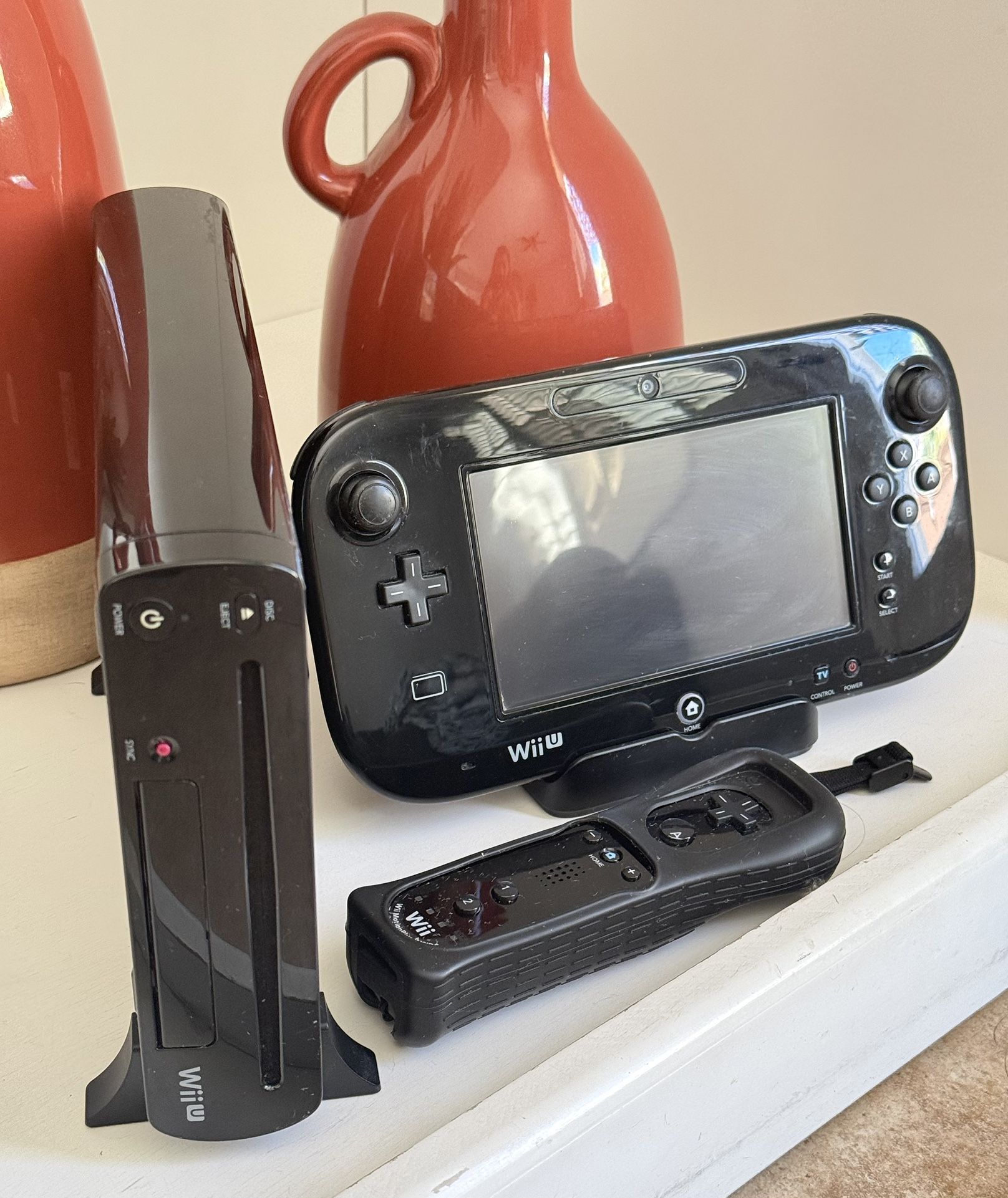 Nintendo Wii U Console Black 32GB with GamePad & Wii Remote