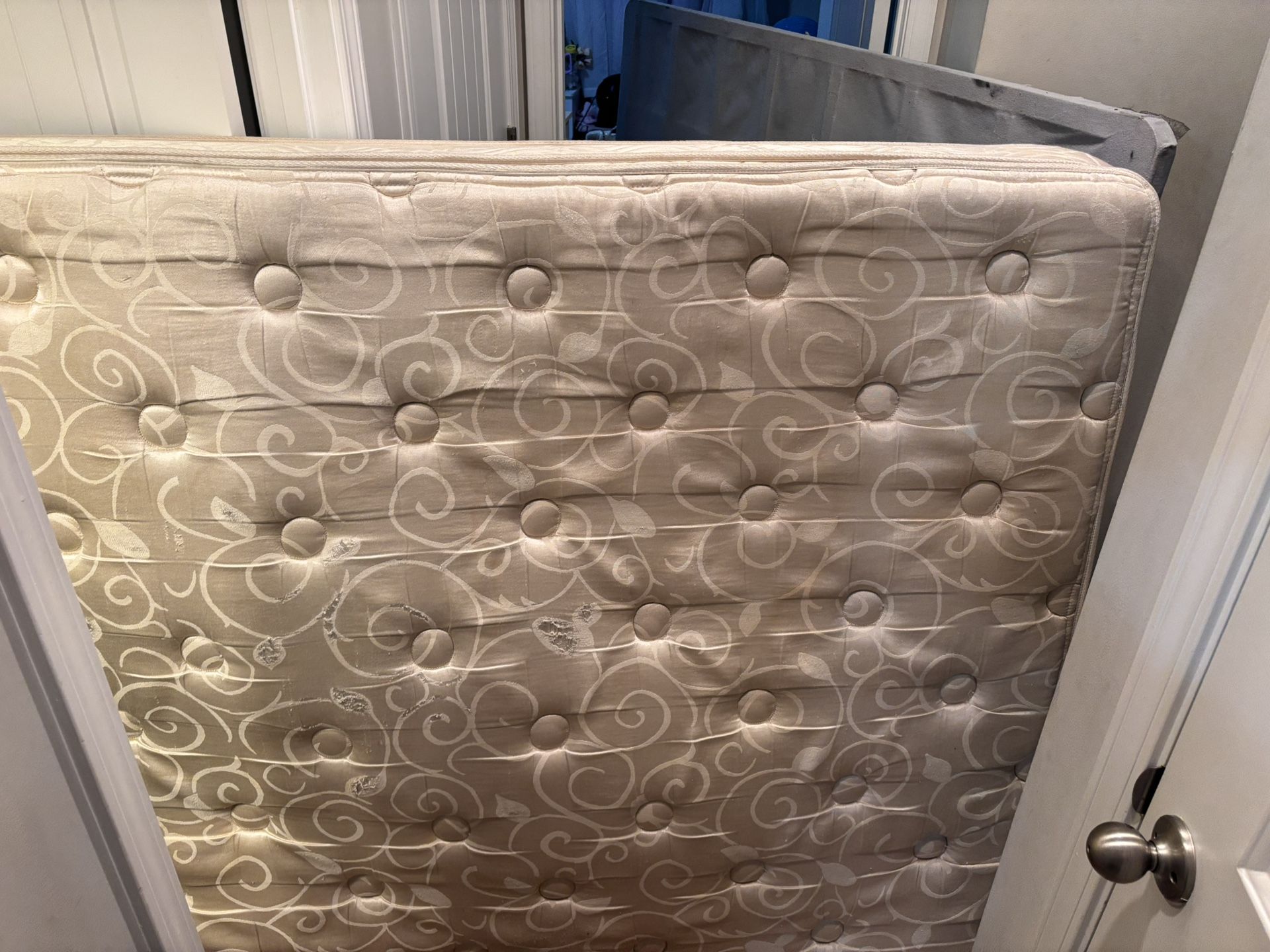 Full Size Bed Frame And Mattress