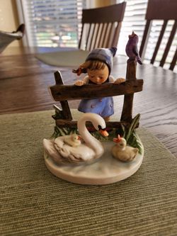 Goebel Hummel Feathered Friends (#344) 1956