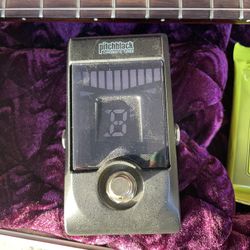 Guitar Tuner  - Pitch black 