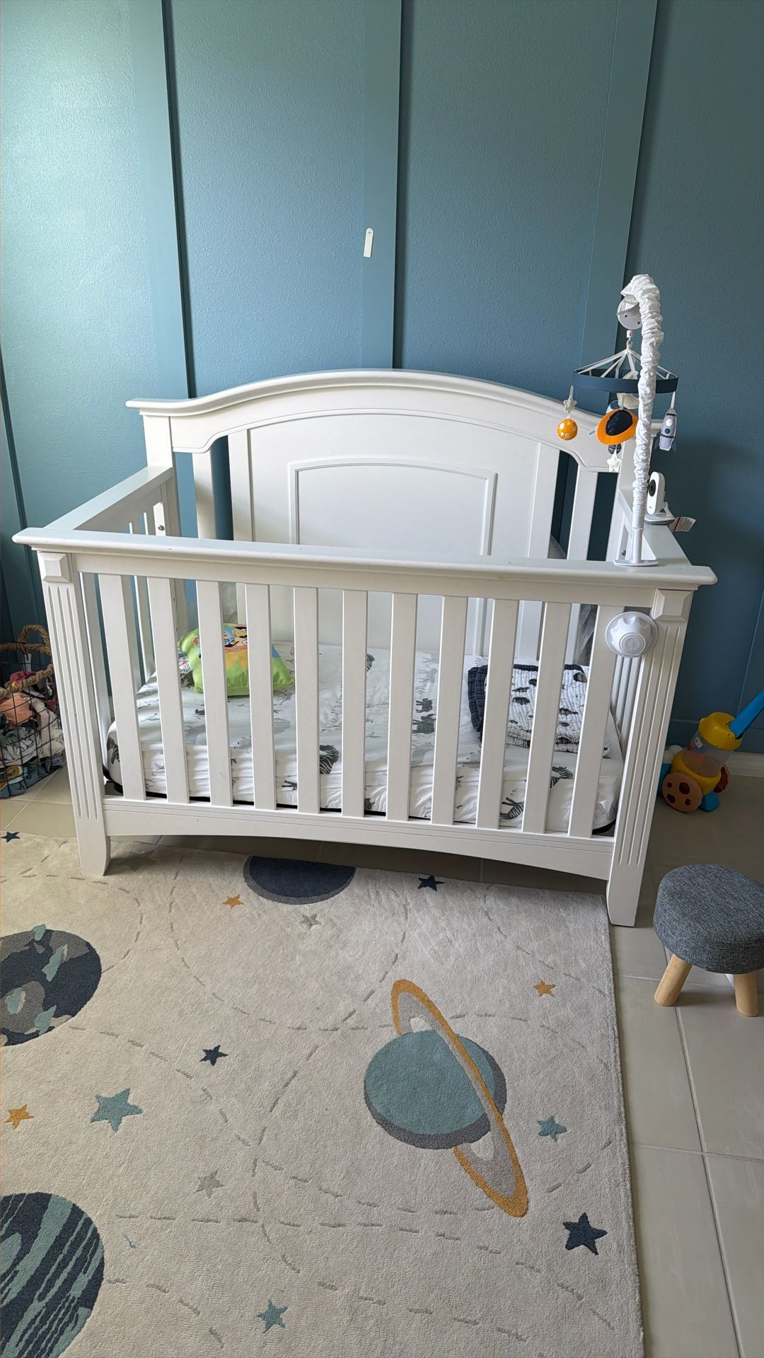 Oxford Convertible crib With Mattress