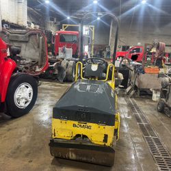 2003 Bomag Double Drum Vibratory Roller With Water Tank