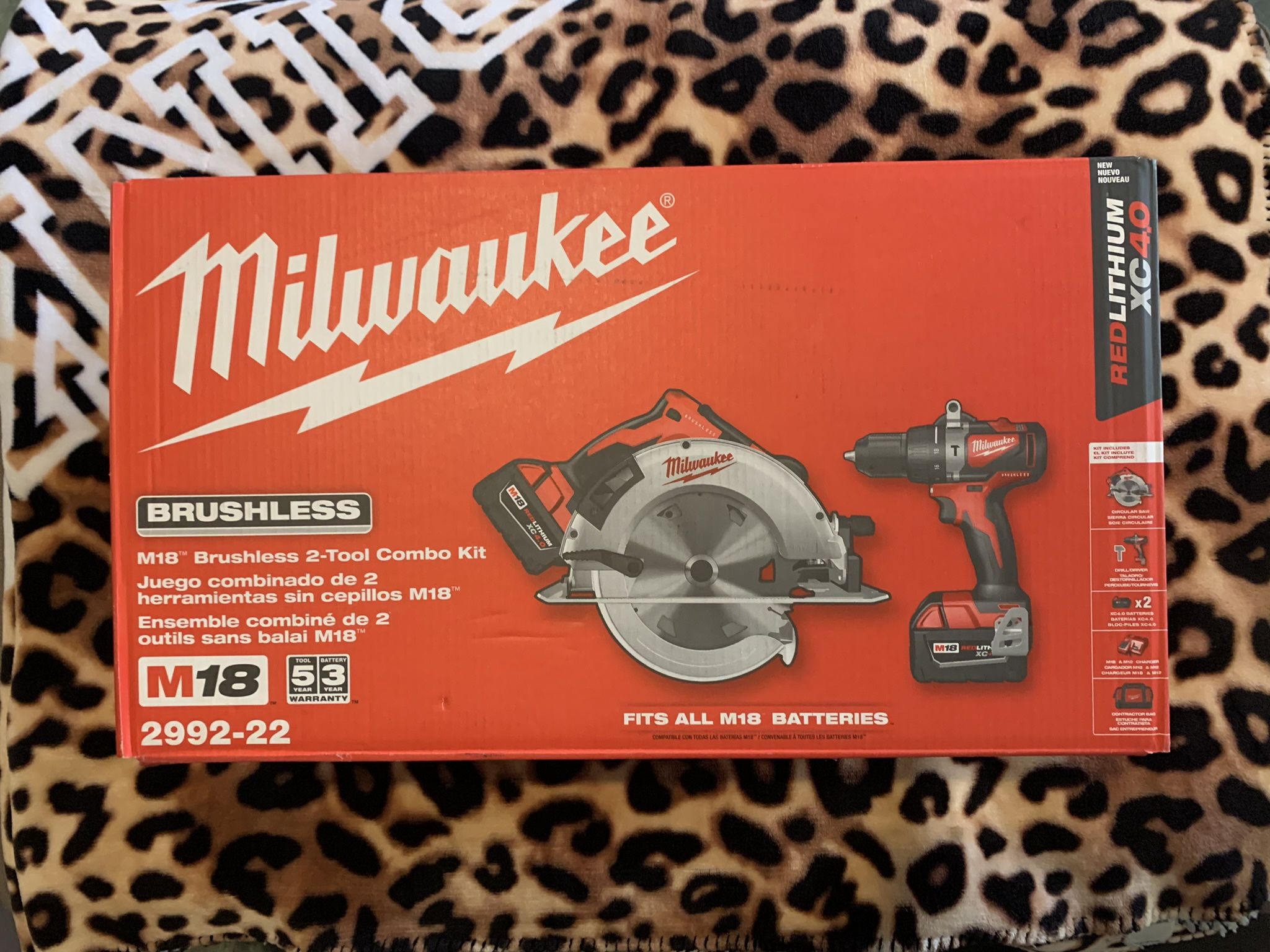 M18 Brushless Circle Saw And Hammer Drill