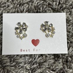Gold And Pearl Earrings 