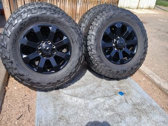 2024 OEM ORIGINAL TAKEOFFS DODGE RAM 2500 TIRES NITTO RECON GRAPPLER ALL-TERRAIN 90 % DOT 2224 $ 1499 