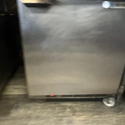 Refrigerator Undercounter