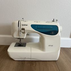 Brother Sewing Machine - No Pedal