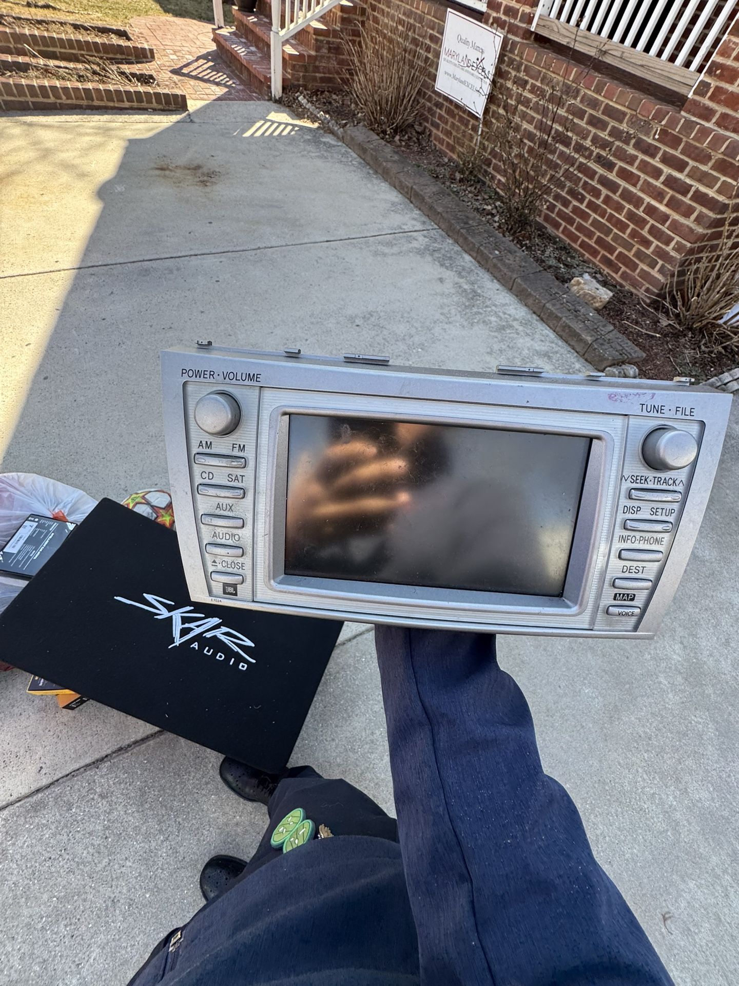 Toyota Radio Screen Off Of Toyota Camry 2011 SE
