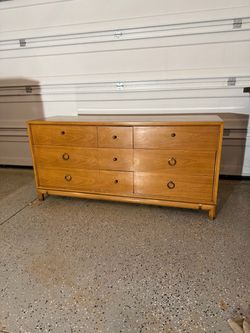 Kent Coffey 9 drawer dresser