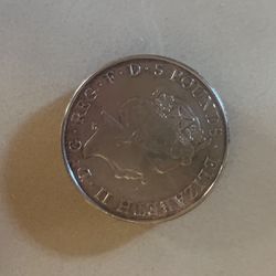 A Queen Elizabeth Coin )2oz