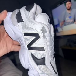 New Balance 9060 Size 5.5