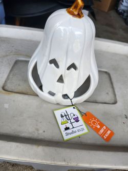 Light-Up Ceramic Halloween Pumpkin $5