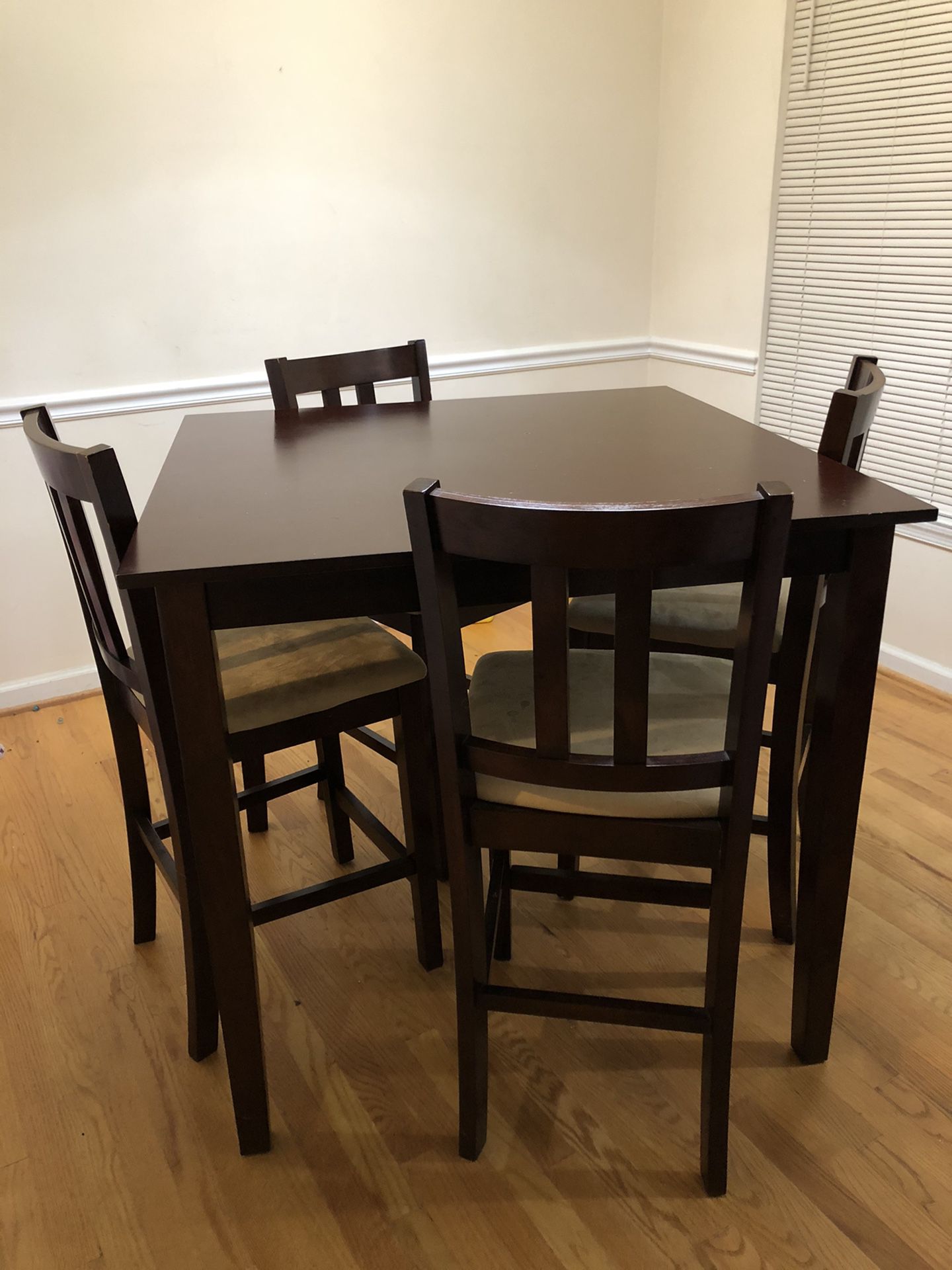 Dining high table