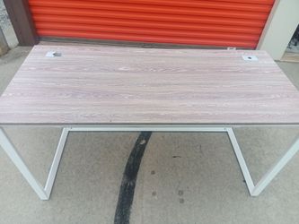 Computer desk