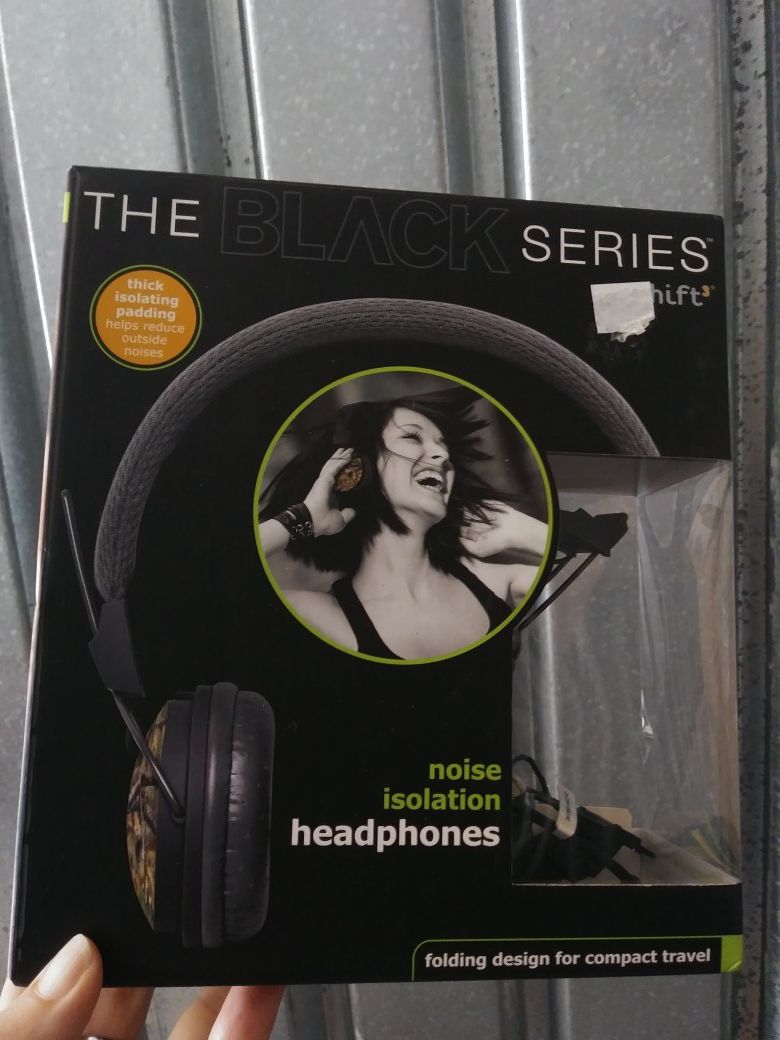 Brand new noise cancelling headphones