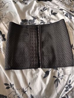 Waist trainer