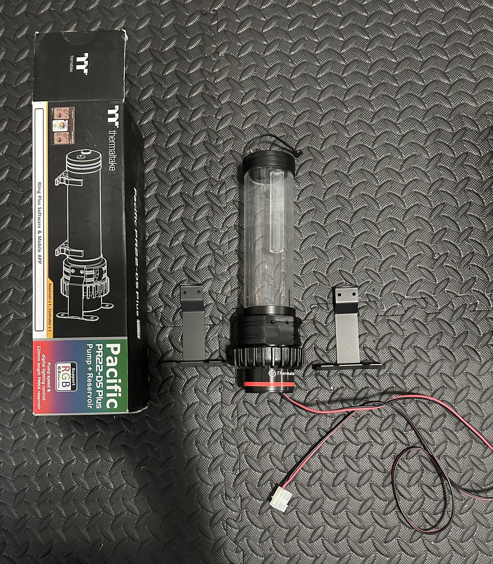 Thermaltake Pacific PR22 Plus Addressable RGB D5 Pump