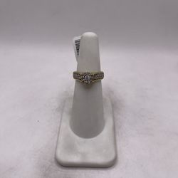 14kt Gold Diamond Engagement Style Ring 
