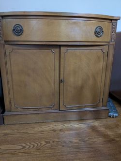 Vintage Drexel sideboard or buffet