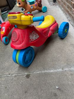VTech Ride and Learn ABCs Tricycle