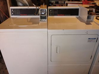Speed Queen Commercial Coin operated Washer and Gas Dryer