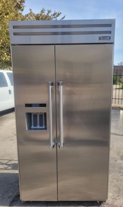 Thermador Professional Stainless Steel 42" built in refrigerator Side-by-Side Refrigerator
