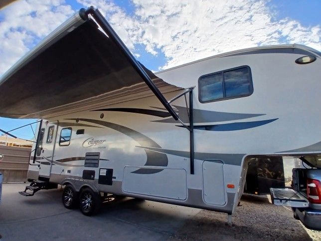 2012 Cougar 5th Wheel 29' / Fifth Wheel 29' Trailer Travel
