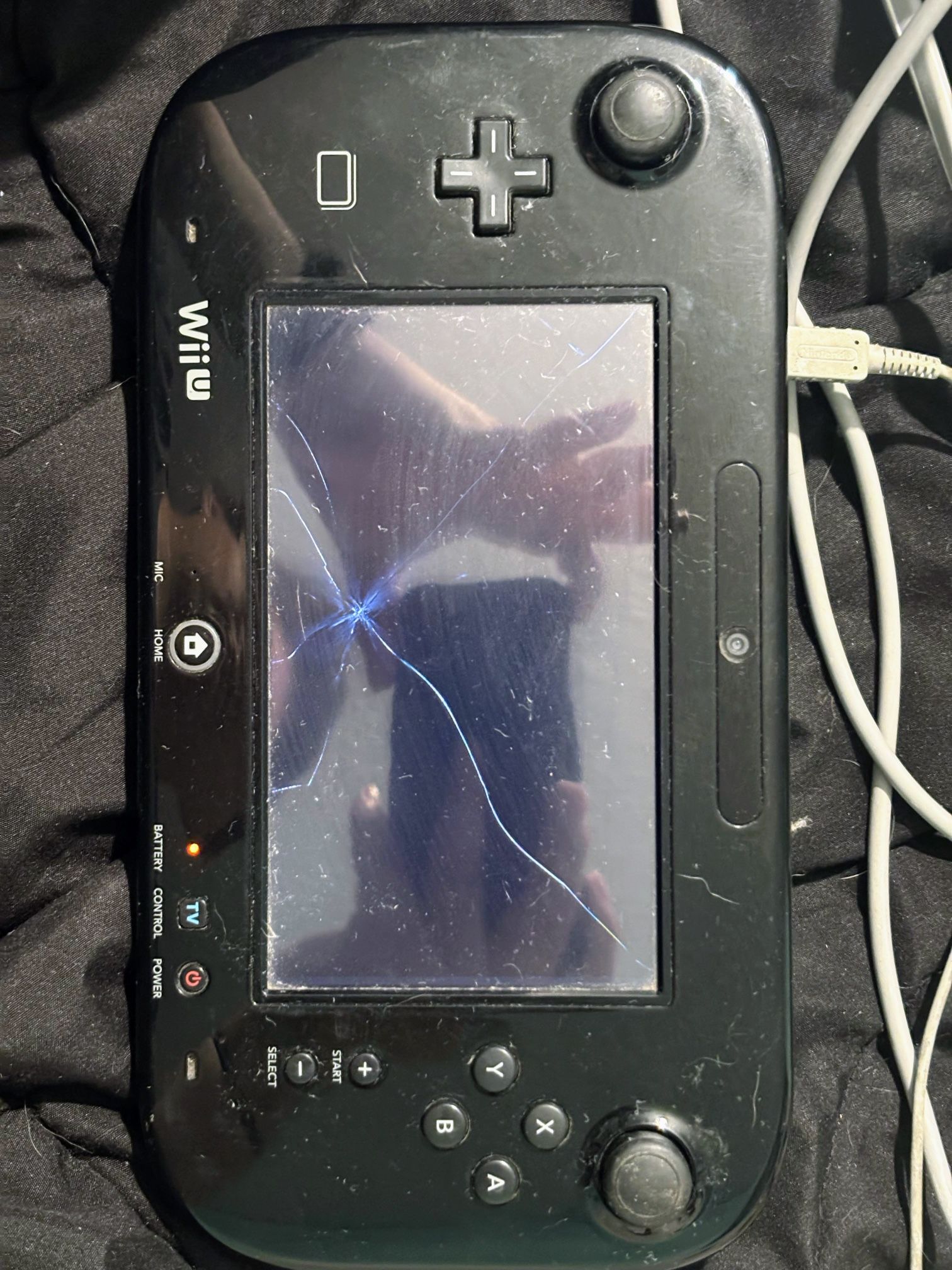 Working Black WII U, With 28 installed Games, Broken Game Pad+ Working Remote