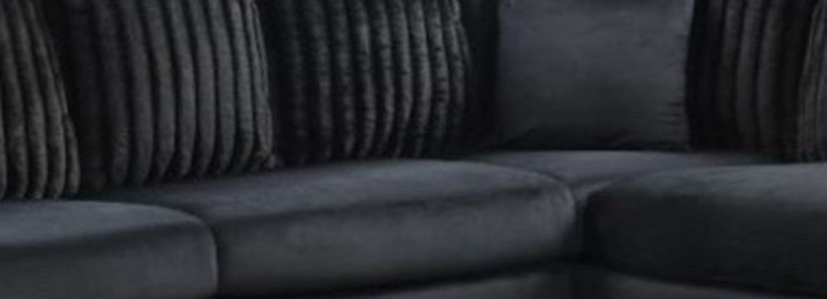 BRAND NEW DESMOND SECTIONAL BLACK