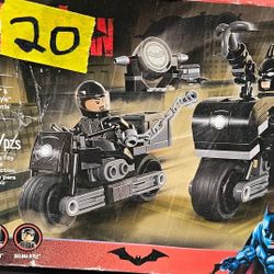 #76179-BATMAN & SELINA